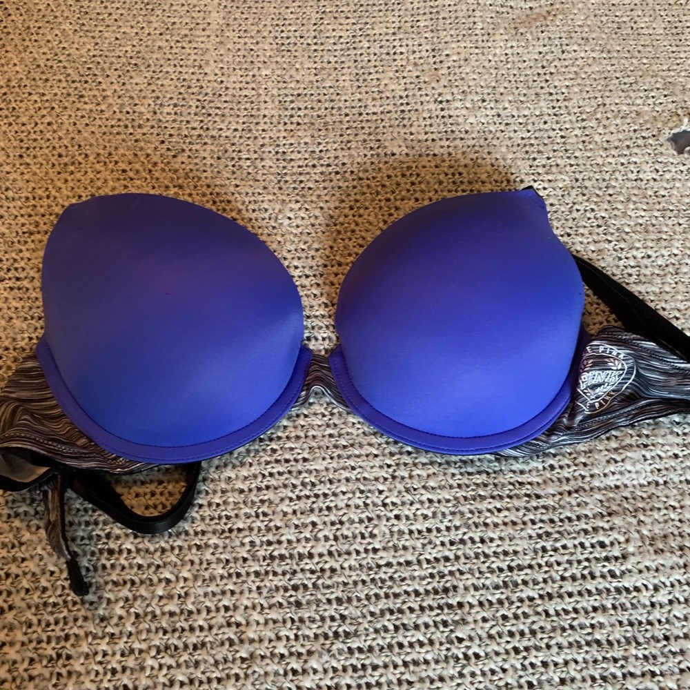 VS bra 34D barely worn